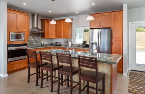Kohala Estates Casa | B.I. Kohola Lani - Fall Rates! Post Card Views, Pool and now AC in bedrooms!