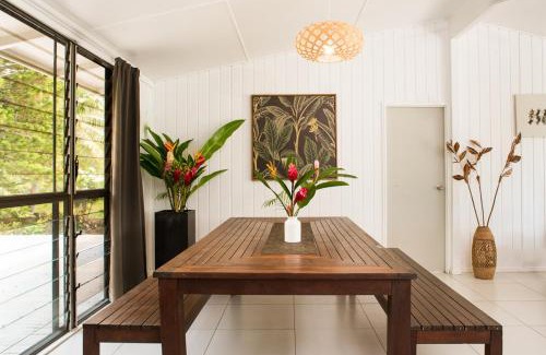 Muri Casa | B's Beach House on Muri Lagoon