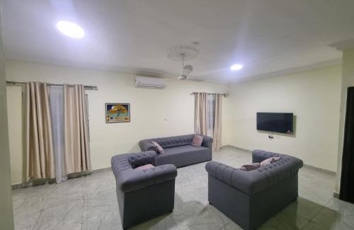 Cape Coast Apartamento | B's Classic and Cozy Apartments