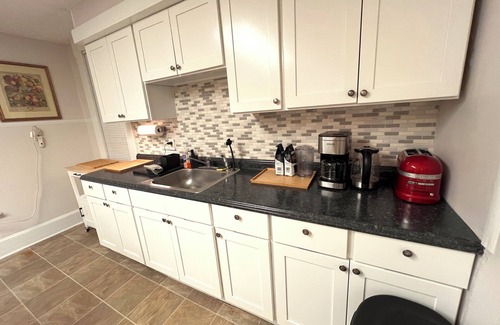 The Hill Apartamento | B1 - Walk to YALE Hospital 2