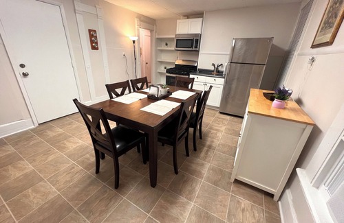 The Hill Apartamento | B1 - Walk to YALE Hospital 2