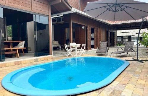 Mariscal Casa | B167 - Casa de Alto Padrão com Piscina Privativa e Espaço Gourmet a 450m do Mar na Praia de Mariscal - Bombinhas-SC