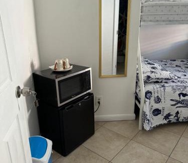 Little Havana Casa | B2 Best Value on Private Bedroom with Private Bathroom in Little Havana, Miami