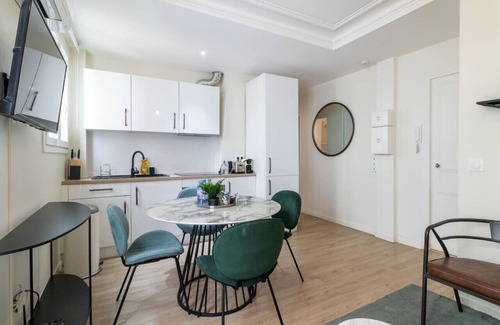 Faubourg-du-Roule Apartamento | B2.Two Bedrooms#Champs Elysées#Arc de Triomphe#AC