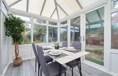 Olton Casa | B92-HS2-NEC-BHX-Contractor's-guests welcome