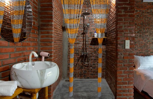Dien Duong Casa | Ba's Garden Beachside Homestay