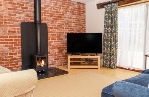 St Mary's Bay Casa | Baa Lamb Cottage