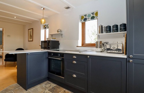St Mary's Bay Cabaña | BAA LAMB COTTAGE, family friendly, with open fire in Dymchurch