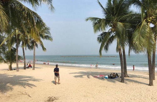 Hat Chao Samran Casa | Baan Khun Nong