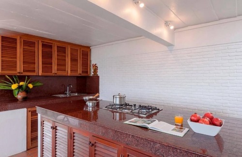 Rawai Villa | Baan Khunying – Secluded Phuket Beachfront Villa