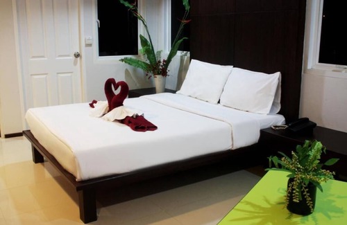Kathu Hotel | Baannueng