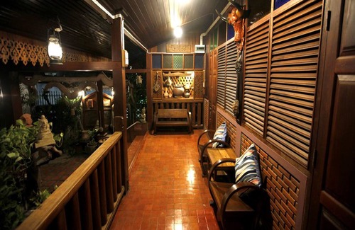 Nai Wiang Casa | Baanthep Antique Homestay