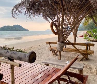 Ko Mak Casa | BaanYai Beach Resort Koh Mak