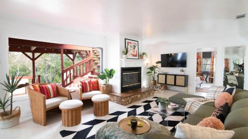Canyon Lake Casa | Baby Owl Lakehouse