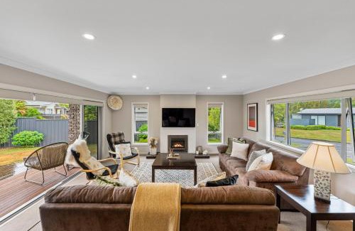 Taupo Casa | Bach 32 - Taupo Holiday Home