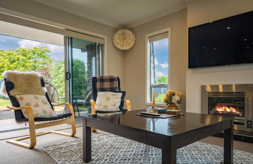 Taupo Casa | Bach 32 - Taupo Holiday Home