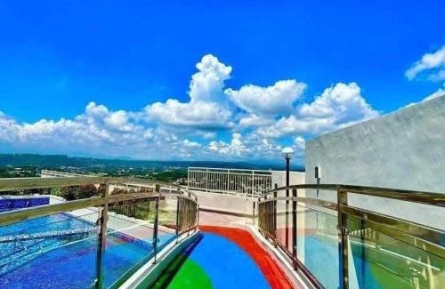 Poblacion District Apartamento | Bachelor's Pad across Ateneo Uni with free fast wifi Netflix ready TV