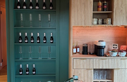 Melville Casa | BACHELORETTE PARTY Dream House