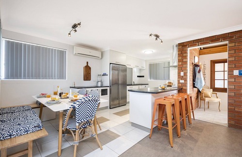 Lancelin Casa | Back Beach Bungalow - Great Family Getaway