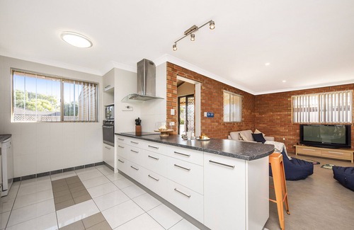 Lancelin Casa | Back Beach Bungalow - Great Family Getaway