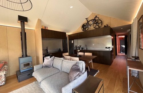 Ohau Casa | Backcountry hut with a modern twist