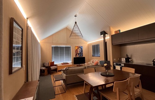 Ohau Casa | Backcountry hut with a modern twist