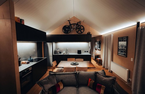 Ohau Casa | Backcountry hut with a modern twist