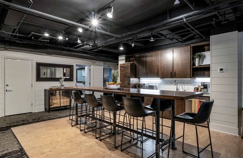 Downtown Nashville Apartamento | Backstage Bungalow Suite 6BR by Maddox Hotel