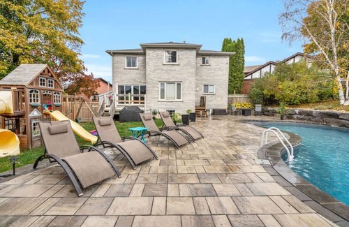 Bradford Casa | Backyard Oasis in Bradfrord-Pool