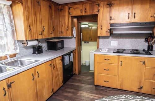 Corinth Casa | Huge Backyard, Gazebo Near Bangor Concerts, Hiking. Parking for ATVs/Sleds!