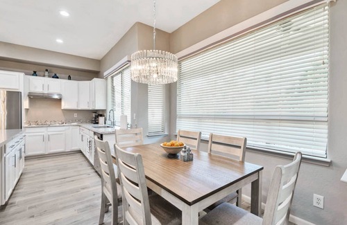 Arabian Views Casa | Backyard Oasis w/ Private Heated Pool & TV, Pool Table, Arcade Game, Near Golf, Dining & Mayo Clinic