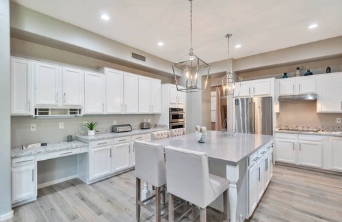 Arabian Views Casa | Backyard Oasis w/ Private Heated Pool & TV, Pool Table, Arcade Game, Near Golf, Dining & Mayo Clinic