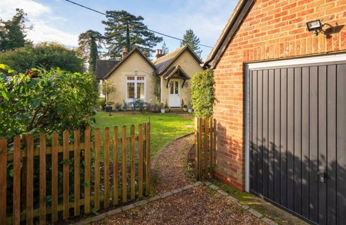 Henley-on-Thames Casa | Badgemore Cottage - From 250 Per Night