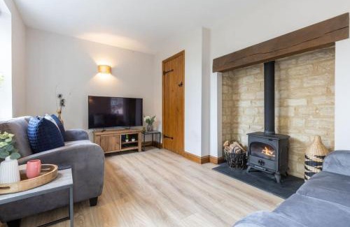 Cirencester Casa | Badgers Lodge MV37 Lakeside Spa Property