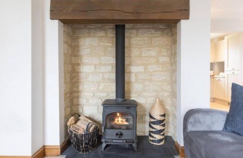 Cirencester Casa | Badgers Lodge MV37 Lakeside Spa Property