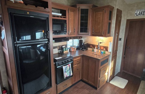 New London Casa | Badin Shores Resort Rental - Sleeps 6 - Fun Lake Vacation - Super Cute!!