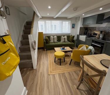 St Ives Casa | Bagnalls Cottage, A newly renovated cottage in the heart of the Downalong, St Ives moments from the harbour beach