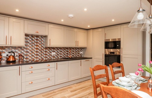 Newton Abbot Cabaña | Bagtor Granary