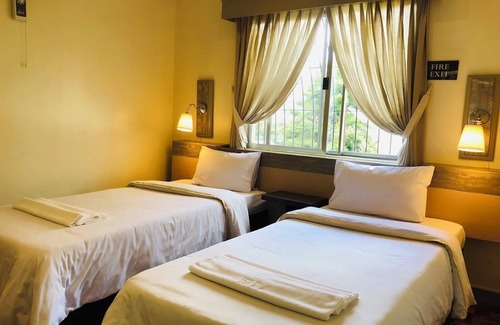 Baguio Hotel | Baguio Holiday Villas