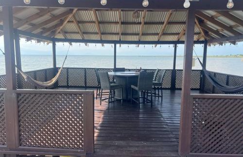 Livingston Casa | Bahía Caimán , Río dulce