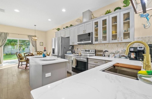 Merritt Island Casa | Bahama Breeze Retreat