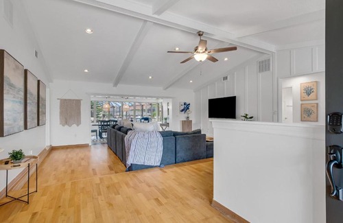 Palm Harbor Casa | Bahama Haven Saltwater Canal Pool Home w dock and boat lift