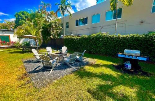 Victoria Park Apartamento | Bahama Mama Las Olas and Holiday Park w Hot Tub