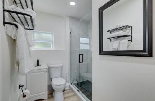 Victoria Park Apartamento | Bahama Mama Las Olas and Holiday Park w Hot Tub