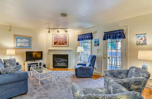 Bethany Beach Casa | Bahamas Beach Cottages house w/private washer and dryer & WiFi - close to beach