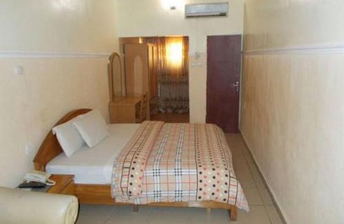 Asokoro Cabina | Bahamas Hotels International