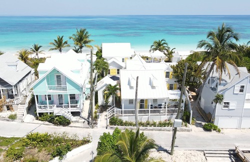 Hope Town Cabaña | Bahamian cottage & guest house. Beach access & harbour views..best spot in town!