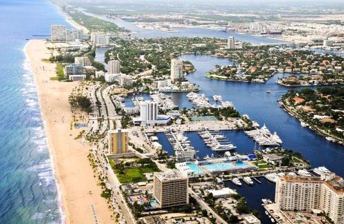Central Beach Complejo | Bahia Mar Fort Lauderdale Beach - DoubleTree by Hilton