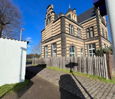Verbandsgemeinde Pellenz Apartamento | Bahnhofsromantik trifft Luxus - Alter Bahnhof von Kruft