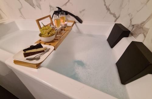 Villeneuve-la-Garenne Apartamento | Baignoire Spa - 2 pièces moderne